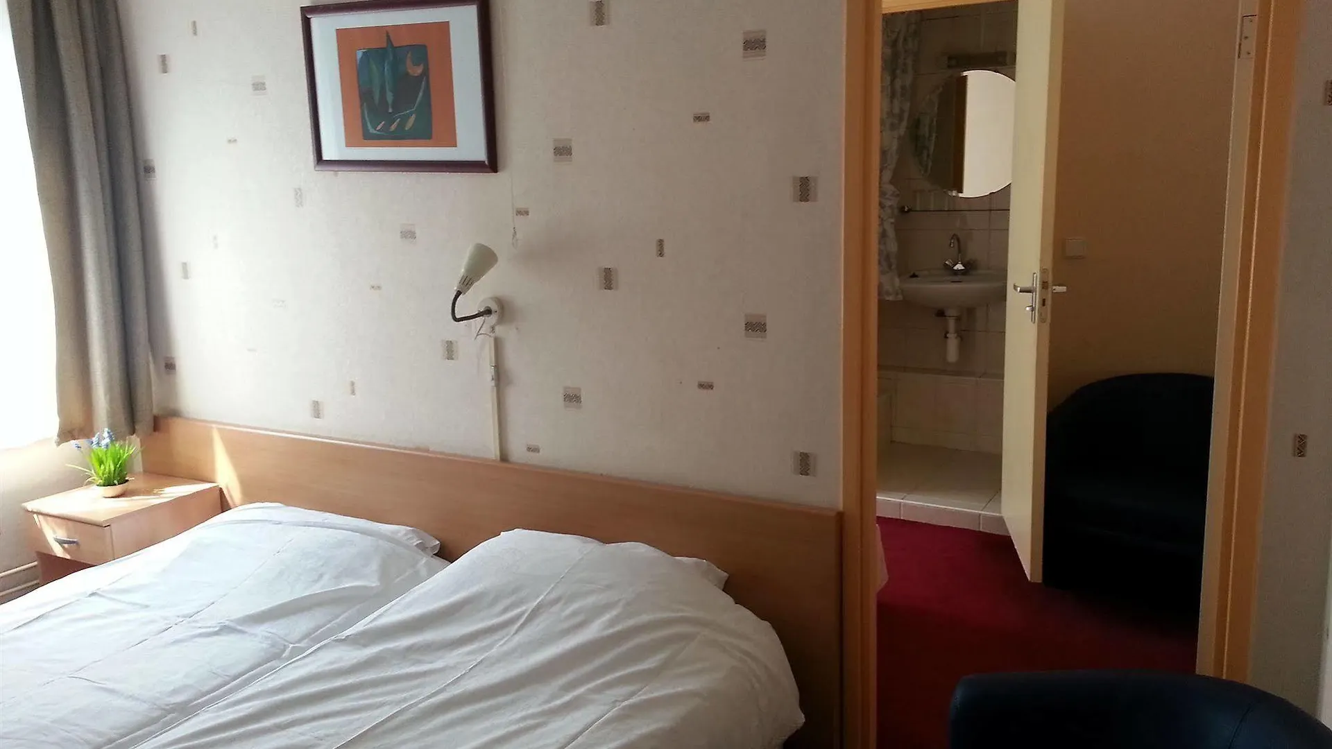 Hotel Neerlandia Valkenburg aan de Geul 2*,  Nederland